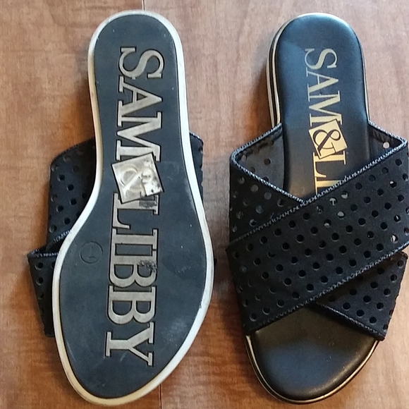 Sam & Libby black flat sandals - Picture 3 of 3